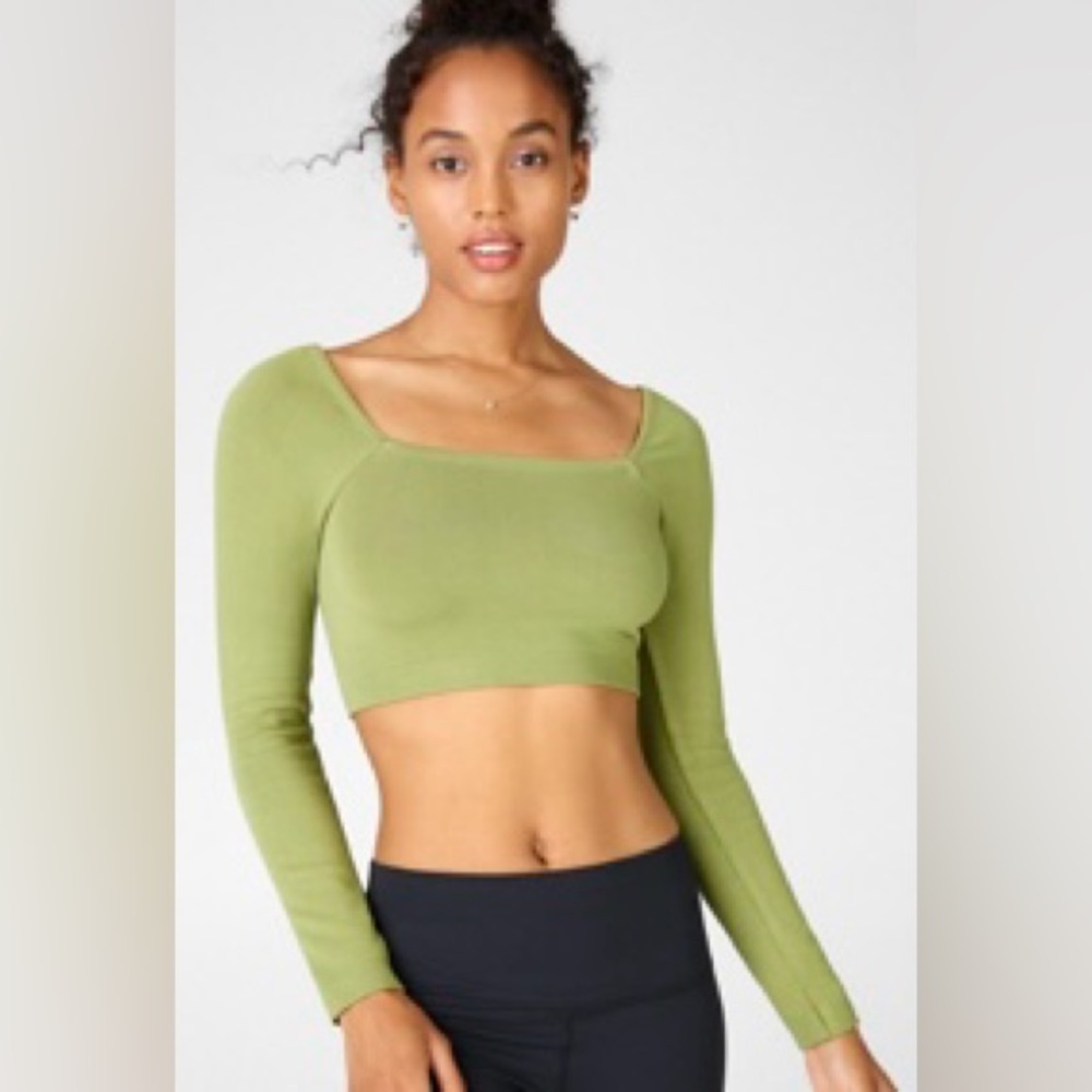 Fabletics Long Sleeve Fitted Crop Top in Hazel